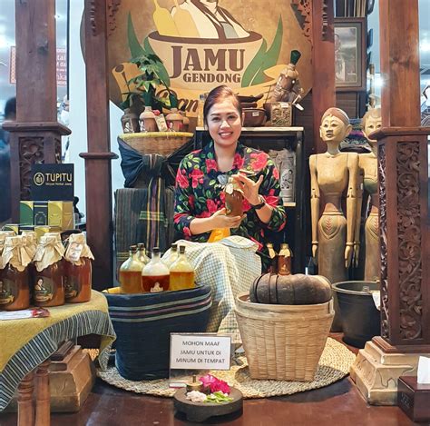 Galeri foto CeRiTa MeSuM TuKaNg JaMu melalui artikel media online musim hujan di di halaman laporan masalah