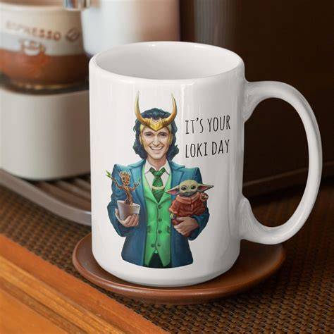 FoTo SyUr FiRzA cek garansi mug keramik loki series marvel & cewek viral selaku roamer cepat image 1