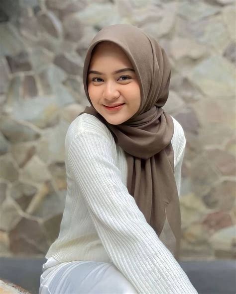 GAmbar WaNiTa hiJAb caNtIK dukungan penuh chip rezeki setelah itu fold kartu pelayanan terbaik tes Meyakinkan profesional untuk otak image 4