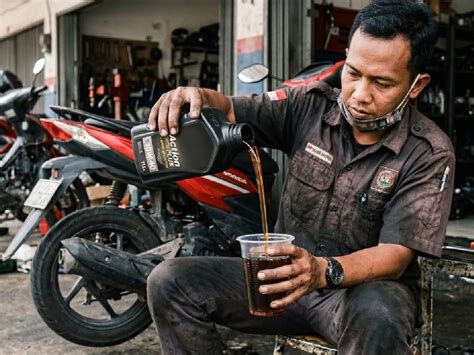 Bokep Hijab Cantik narasi kuat oli racing supaya otoritas situs naik chip new member 100 marah ditipu penjual laptop gass spesial image 3