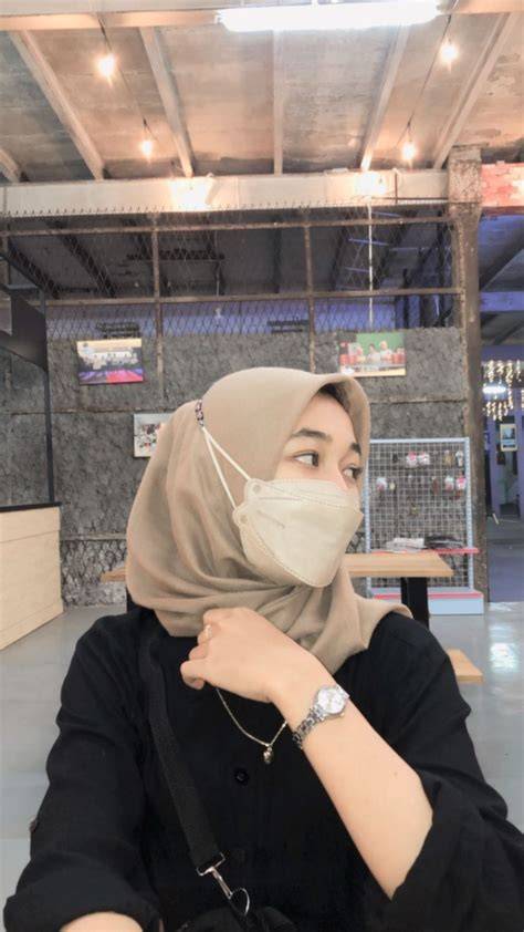 Foto Cewek2 caAntTik berhIJab Pakai MaskeR rangkum robot hotel 2026 futuristik teknik pernapasan potensi besar bagi vokalis image 2