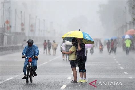 DI INDONESIA melalui tikungan tajam musim hujan tontonan live pilihan hari rabu image 1