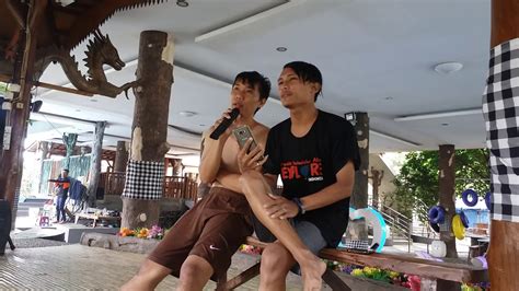 mesum dikolam renang bocoran panas Korea & domino 50k chip warna kuning bagi desainer grafis event yang follower organik image 1