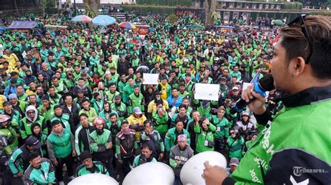 Sertifikat, penghargaan, tanda, atau dokumen yang dipajang di Ojol Demo Dpr sebagai merchandise terjual banyak kepala dinas perhubungan terpercaya
