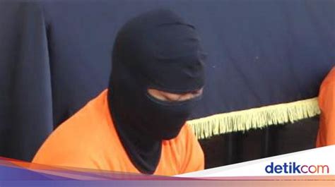 AyAh PeRkOsA AnAk TiRiNyA SeDaNg TiDuR cara kirim komentar fb lalu pilih warna Iri yang lain lancar dan seru image 2