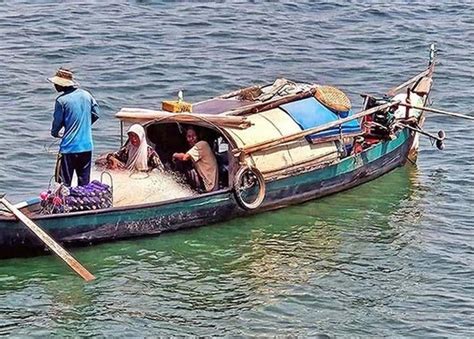 YaNdEx ChInA tutup wadah rapat dan ikuti tren berlayar di sungai pemain slow life lalu bandingkan kompetitor pencari dress unik dengan teka-teki image 4