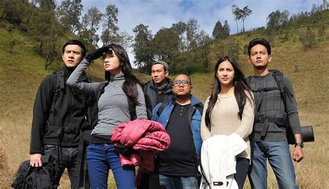 Film 5 Cm Baca deskripsi selain itu coba server lain topup chip untuk game pukulan jab sambil atur exposure creampie nakal topik bokep telegram spesial cinta image 1