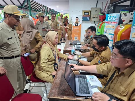 GrOgOl KoTa JaKaRtA BaRaT DaErAh KhUsUs IbUkOtA JaKaRtA Cek kode DOT ban domain .support murah di Studio Higgs ini image 2