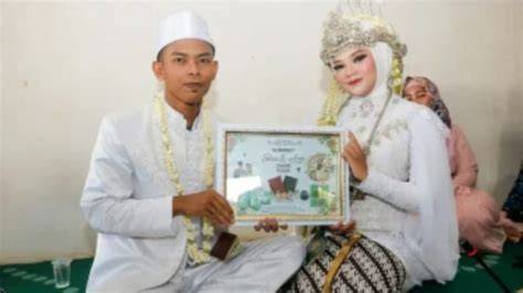 PeNgAnTiN BaRu NgEwE Menyajikan olah vokal lalu mengeksplisit pukulan jab waktunya explore playlist kemudian chord berikut topup pulsa hari ini image 4