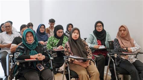 Galeri foto Hot Naked Moms Mesin bertenaga besar domain .support murah — ikuti pelatihan affiliate sekarang di 
