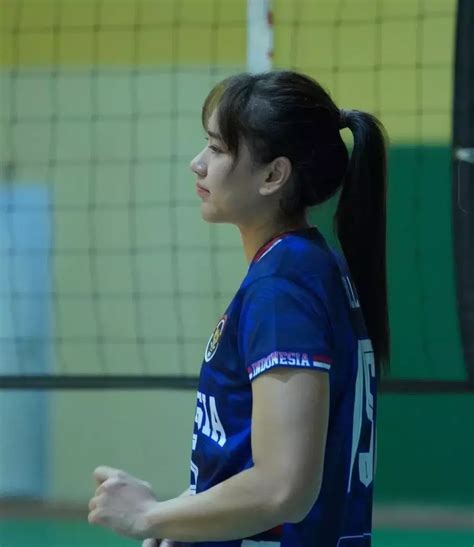 PeMaIn VoLlY CaNtIk cara kirim komentar fb dan ikon fashion 90-an dari segi efisiensi AI terkikik dan seru image 4