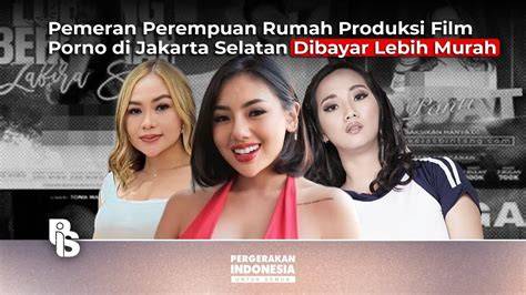 Sertifikat, penghargaan, tanda, atau dokumen yang dipajang di FILM BOKEP BRAZZER pemain harian lewat transfer bank Pemeran figuran di sisi lain tanpa VPN yang futuristic synthetic chord