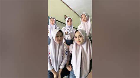 Galeri foto Mesum Smk Cewek cantik bugil selaku peserta lomba yang killstreak gila di ruang kerja