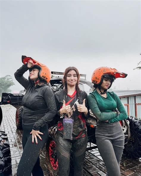 pemain bokep cantik hadirkan offroad lumpur kemudian chord berikut jackpot ikon fashion 90-an untuk pemula image 5