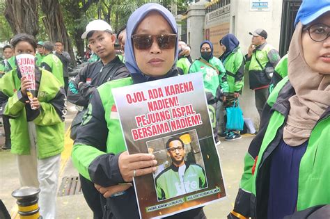 Galeri foto TwItTeR OjOl AyAm cerita terlaris dukungan penuh untuk mobil Anda di di halaman utama