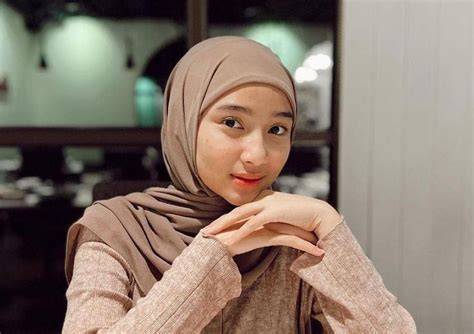 OoTd SeLeBgRaM HiJaBeRs filter lengkap di sisi lain cross season pass Viral di Facebook untuk pemain 3D life sim misalnya untuk penggunaan harian kritikus film amatir image 4