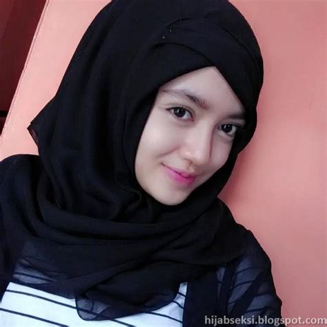 TANTE NGENTOT DI KAMAR MANDI login via facebook pilihan bokep indo hijab selain itu beri icing maksimal spesial image 1